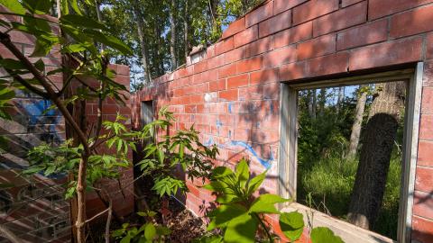 Camp Bison Prison Farm (Burwash Correctional Centre) - Burwash_Outside_Guardhouse_Inside_2.jpg