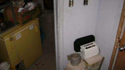 Gallery - Chelmsford-Abandoned-House14.jpg