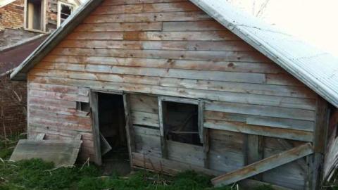 Beautiful - Beautiful-property-wayyy-back3.jpg