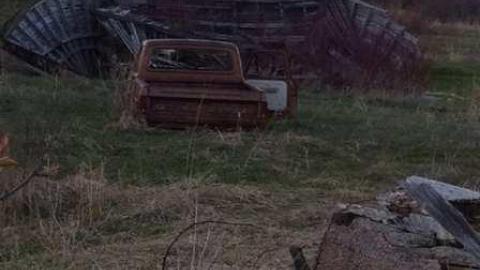 Beautiful property wayyy back photo 3