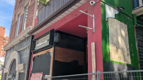 Black paint and security warnings - PXL_20250709_202123157.jpg