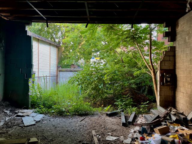Barack's Shack - IMG_2232.jpg