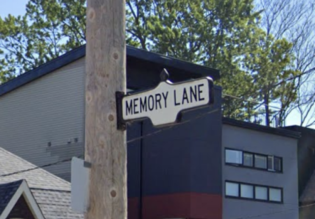 Barack's Shack - Memory Lane.png