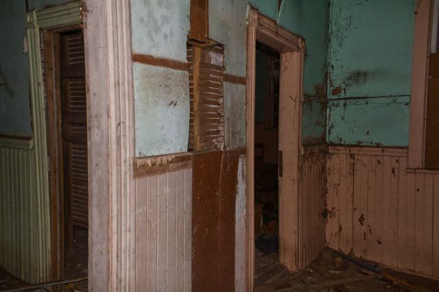 Hallway between the two classrooms.