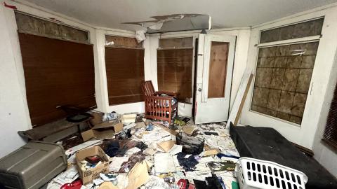 Battered on Burnhamthorpe - IMG_1248.jpg