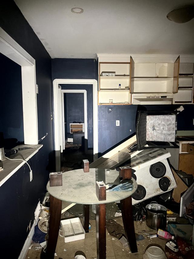 Battered on Burnhamthorpe - IMG_1258.jpg