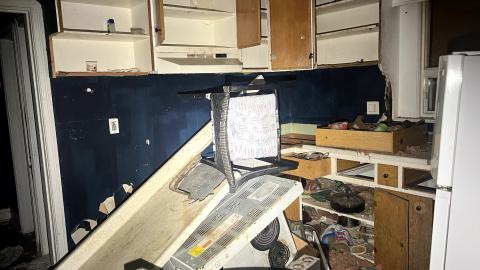 Battered on Burnhamthorpe - IMG_1261.jpg