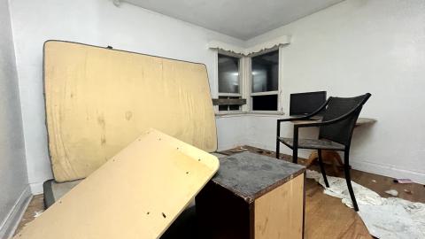 Battered on Burnhamthorpe - IMG_1281.jpg