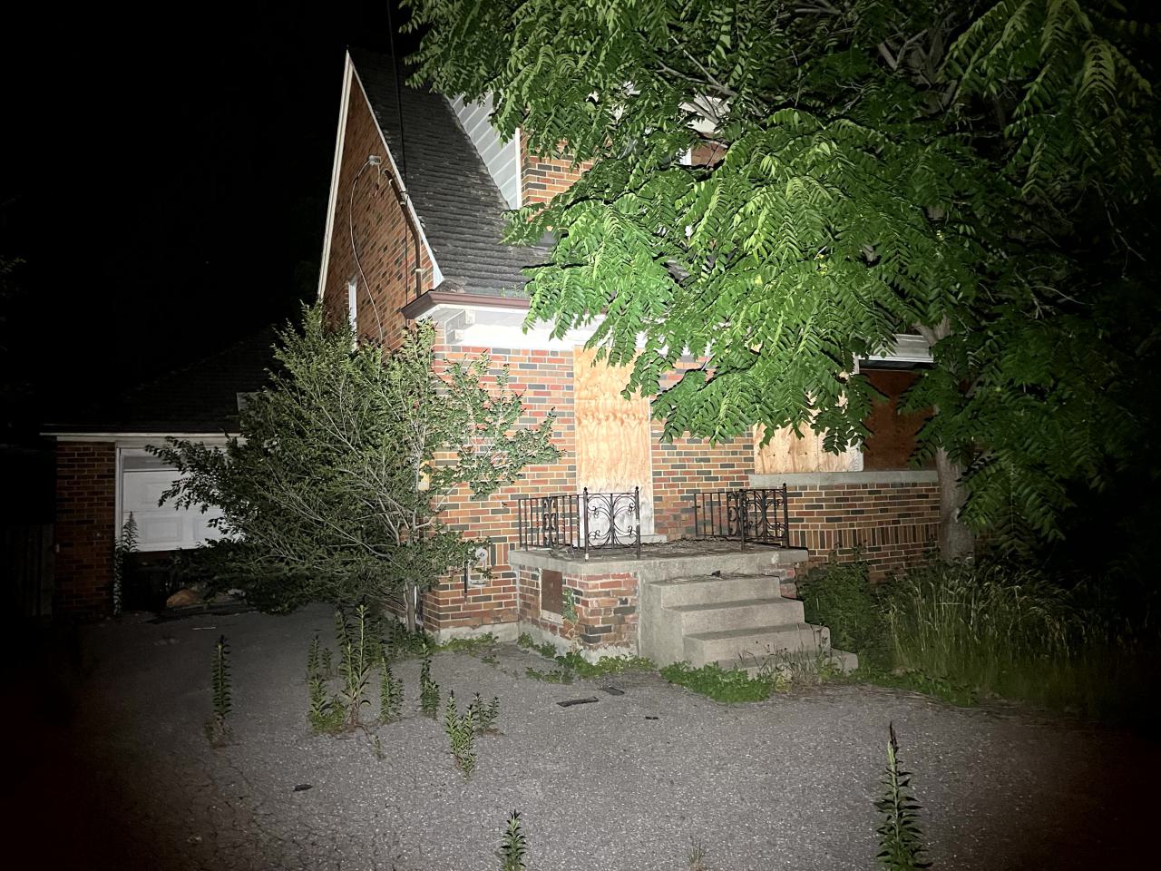 Battered on Burnhamthorpe - IMG_1292.jpg