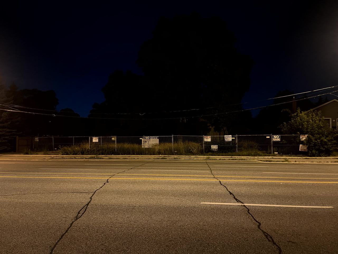 Battered on Burnhamthorpe - IMG_1295.jpg