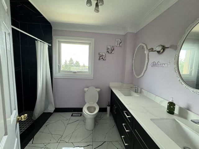 Abandoned mansion - Caledon, Ontario