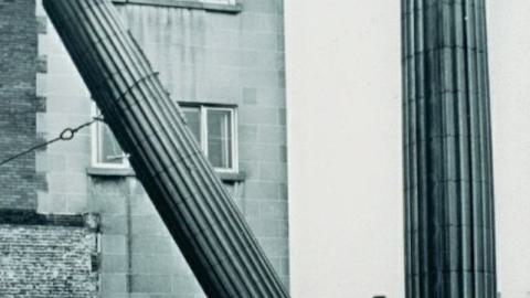 Bank of Canada Pillar Ruins - 006n.jpg