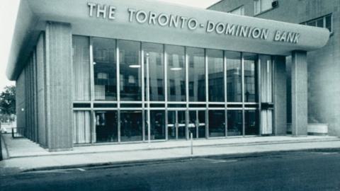 Bank of Canada Pillar Ruins - 010.jpg