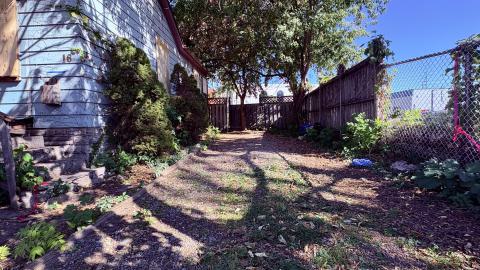 Falling Apart House photo 2