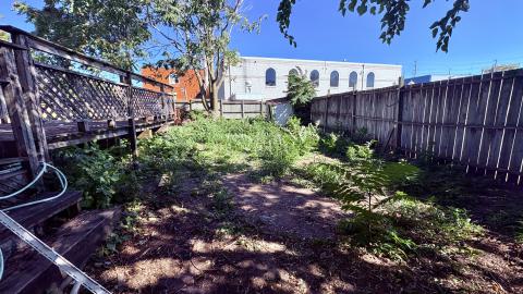 Falling Apart House photo 5