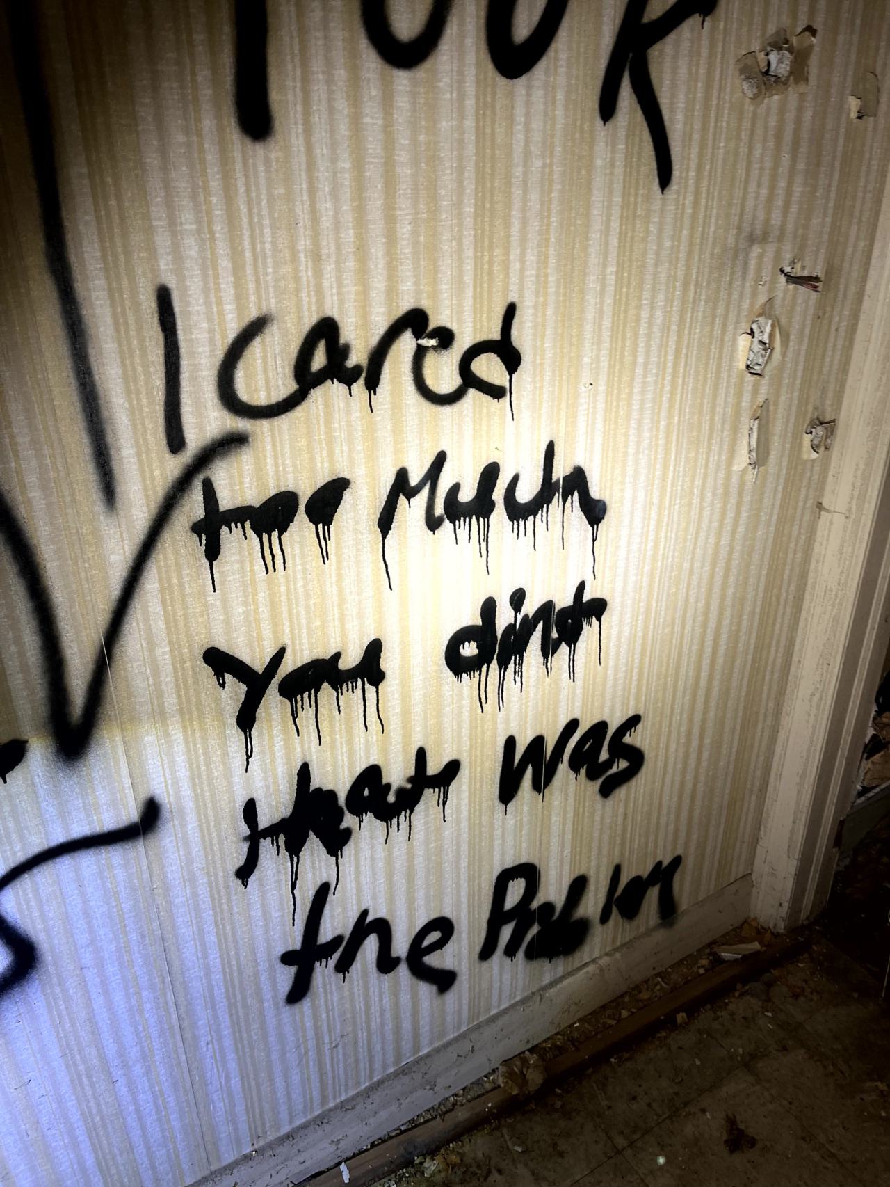 Get out while you still can... - IMG_5963.jpg