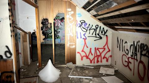 Get out while you still can... - IMG_5964.jpg