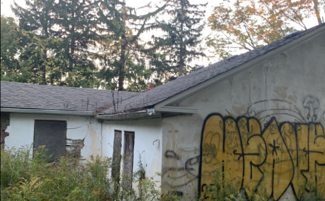 abandoned t shaped house - Annotation 2025-10-09 114856.png