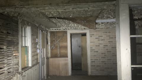 Photo from Abandoned t shaped house but I went in this time