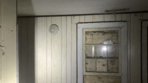 Photo from Abandoned t shaped house but I went in this time