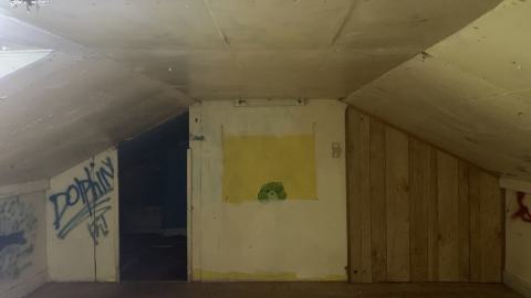 Abandoned t shaped house but I went in this time - IMG_1583.jpeg