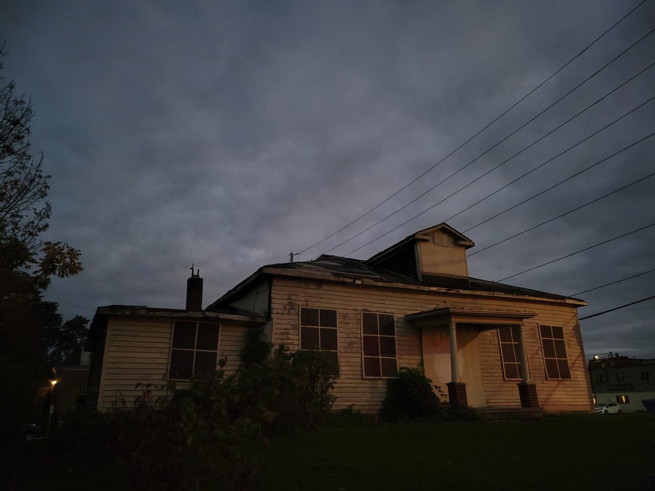 Heron Dandie House - 20251013_190351.jpg