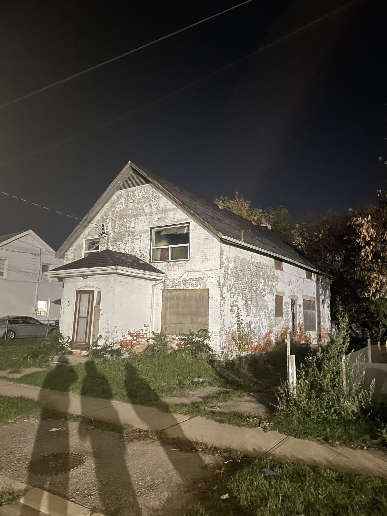 Boarded Up Tight - IMG_7460.jpeg