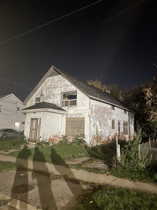 Boarded Up Tight - IMG_7460.jpeg