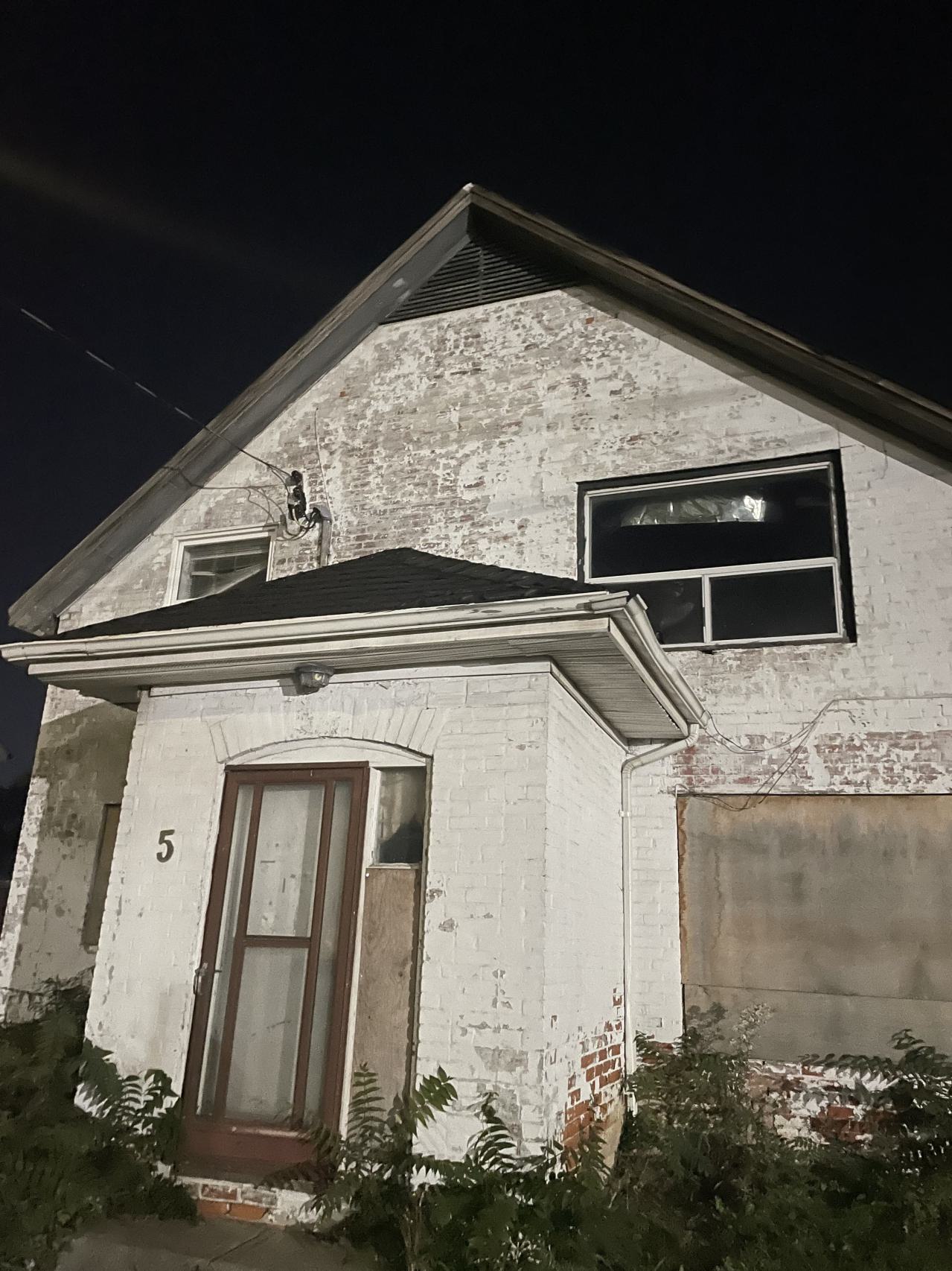 Boarded Up Tight - IMG_7468.jpeg