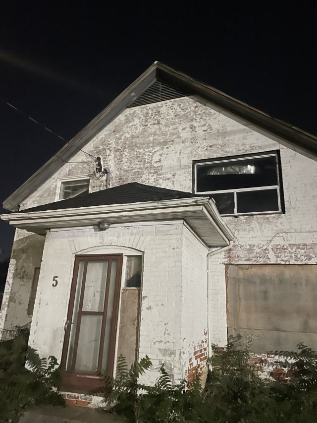 Boarded Up Tight - IMG_7468.jpeg