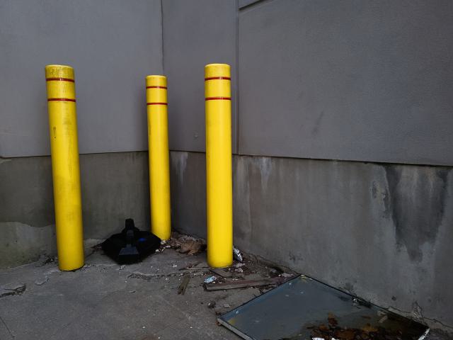 Closed Beer Store - 20251104_171529.jpg