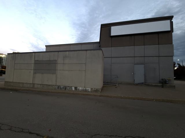 Closed Beer Store - 20251104_171441.jpg