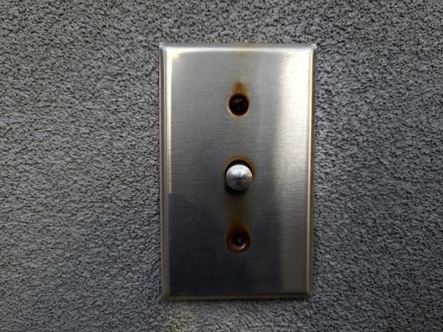 Closed Beer Store - 20251104_171350.jpg