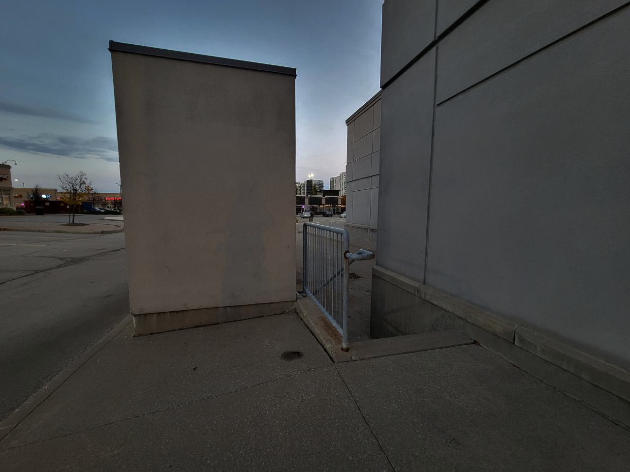 Closed Beer Store - 20251104_171326.jpg