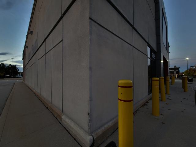 Closed Beer Store - 20251104_171257.jpg