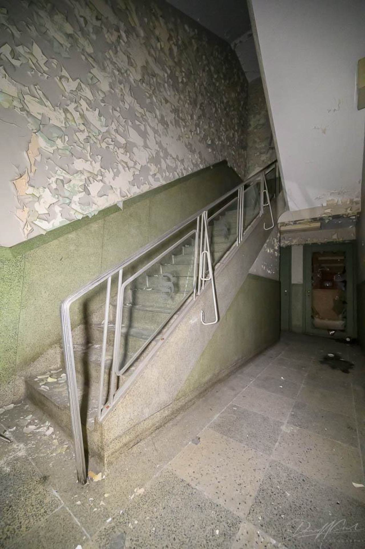 Summer 2025 - SCRAPS - ABANDONED ST CATHARINES STANDARD-41.jpg