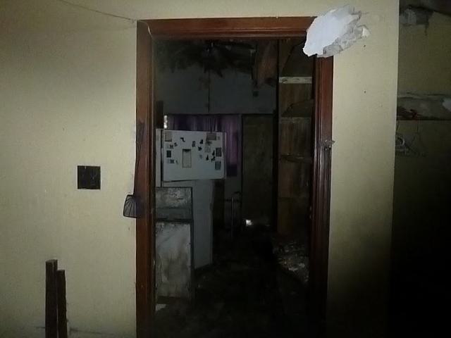 dog house - P1010263.jpg