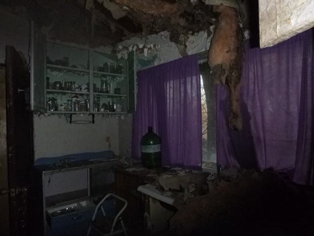 dog house - P1010265.jpg