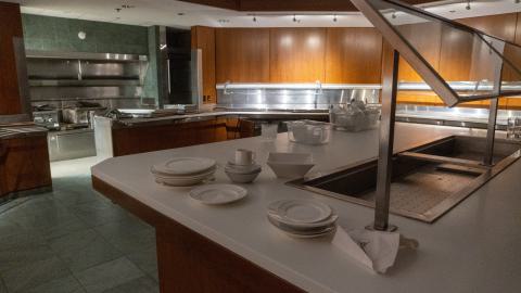 No One Knows - DSC02923.JPG