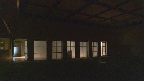 No One Knows - DSC02931.JPG