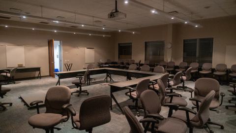 No One Knows - DSC02935.JPG