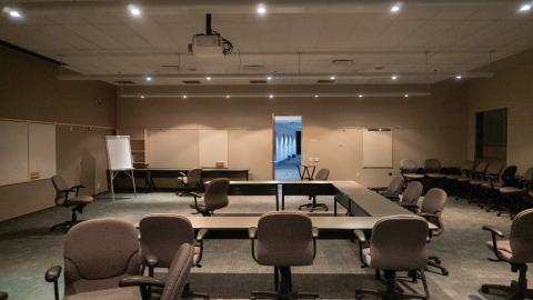 No One Knows - DSC02936.JPG