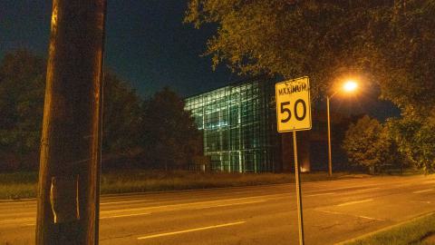 No One Knows - DSC02944.JPG