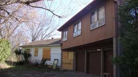 ... 3's a Crowd - 1b.jpg