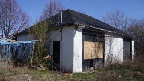 ... 3's a Crowd - 2b.jpg