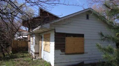 ... 3's a Crowd - 2c.jpg