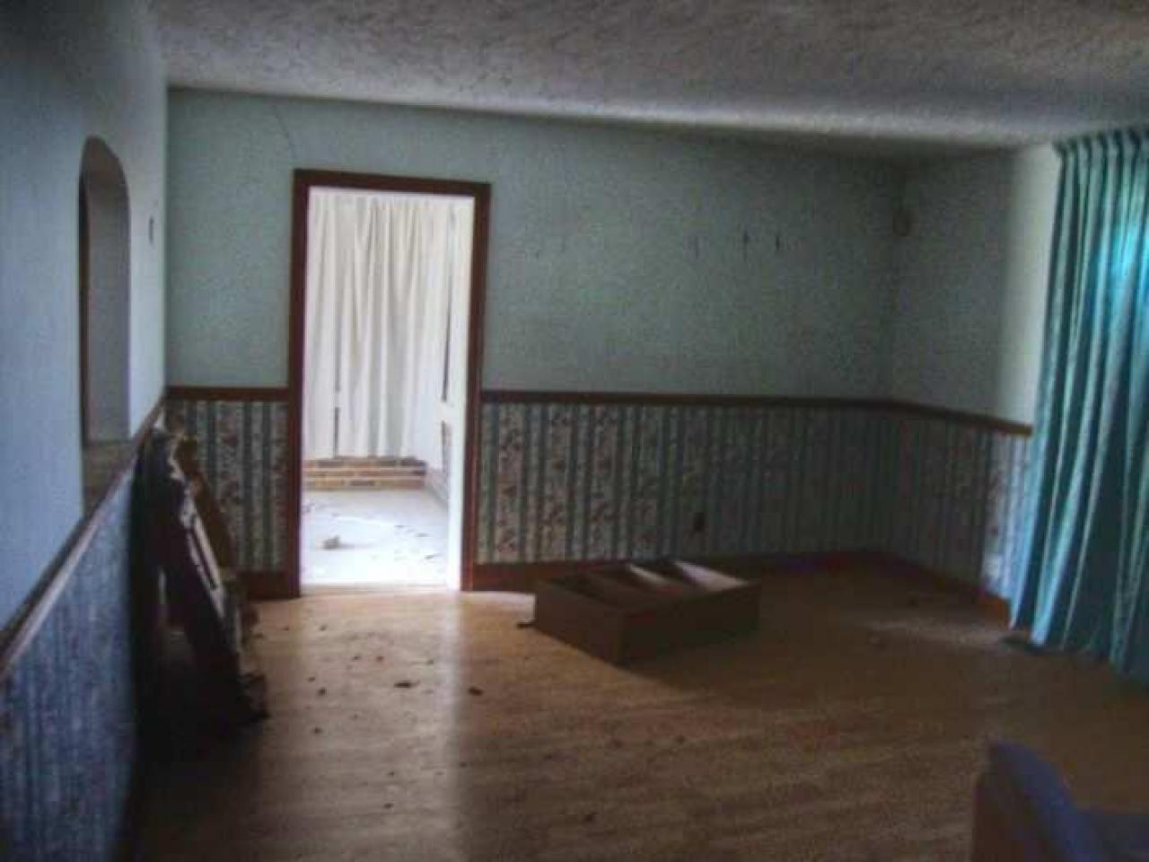 ... 3's a Crowd - 4a.jpg