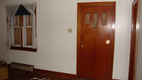 ... 3's a Crowd - 7a.jpg