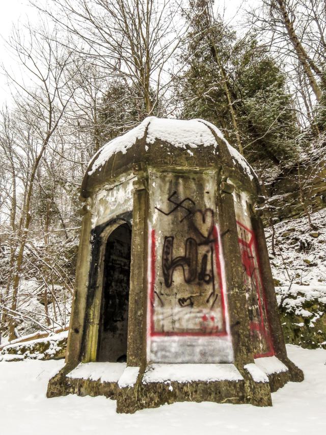 Grimsby Isolation Chamber photo 3