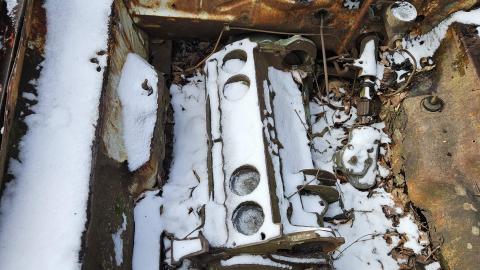 Abandoned 1963 Plymouth Valiant V-200